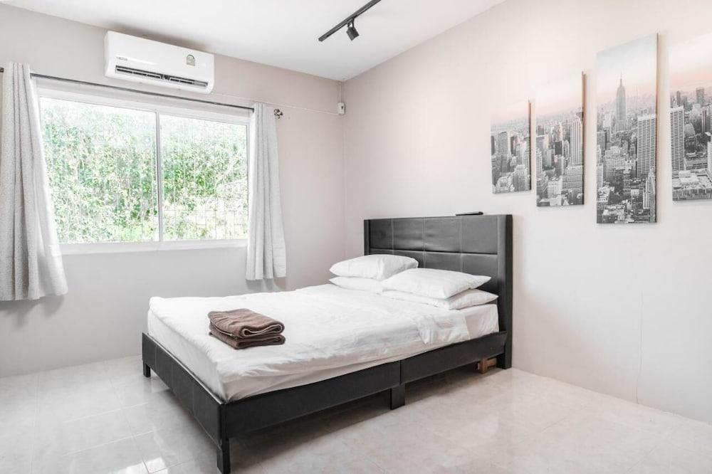 Breakers Hotel Rawai