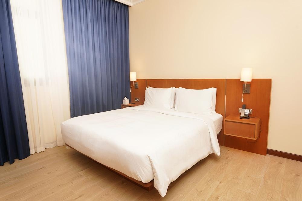 La Maison Hotel Doha Room Type - Classic Apartment, 2 Bedrooms, Non Smoking La Maison Hotel Doha Room Type - Classic Apartment, 2 Bedrooms, Non Smoking