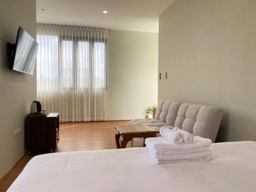Alleyhill Phuket - Private & Cozy Boutique - Tap to explore photos