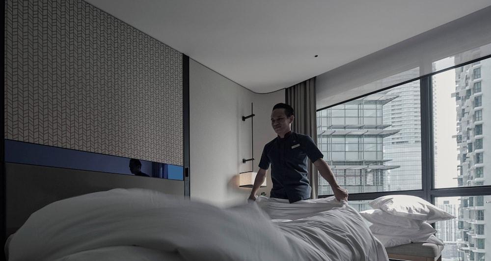 Amari Kuala Lumpur Room Type - Deluxe King