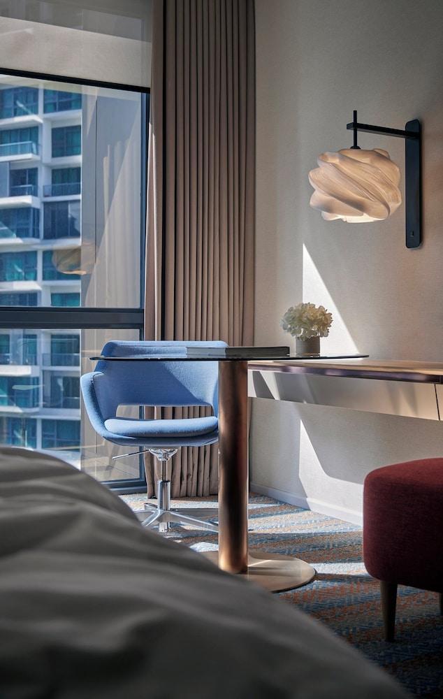 Amari Kuala Lumpur Room Type - Superior Queen