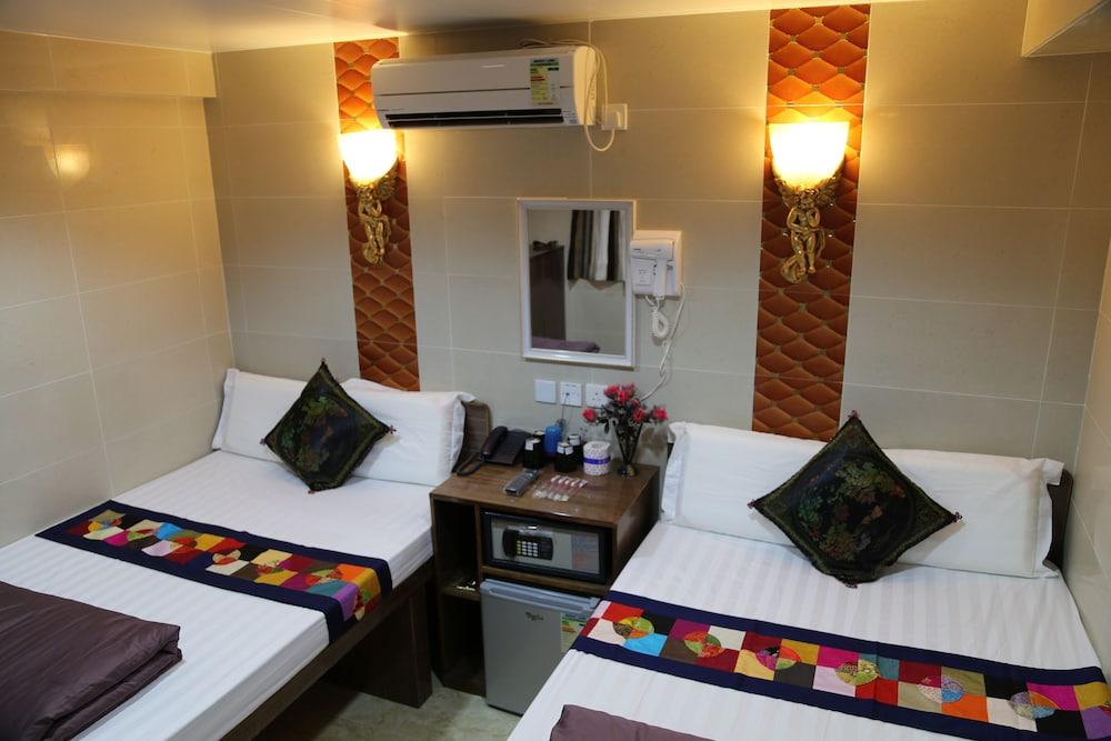 Legend Guest House Room Type - Triple Room