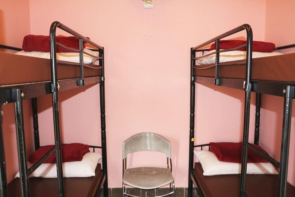 Oriental Pearl Hostel Room Type - Basic Shared Dormitory, Mixed Dorm
