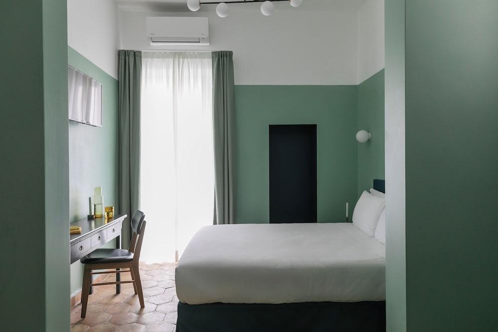 Passepartout Room Type - Superior Room