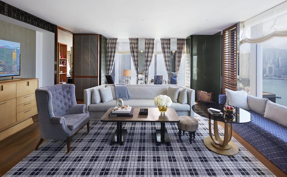 Rosewood Hong Kong Room Type - Grand Harbour Corner Suite Rosewood Hong Kong Room Type - Grand Harbour Corner Suite