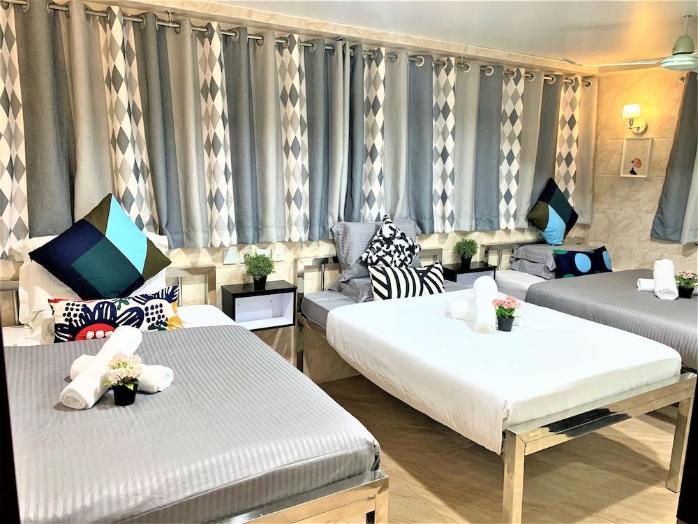 Super Guest House Room Type - Family Room (6 Pax)