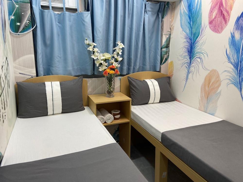 Manila Lounge Room Type - Basic Shared Dormitory, Women only