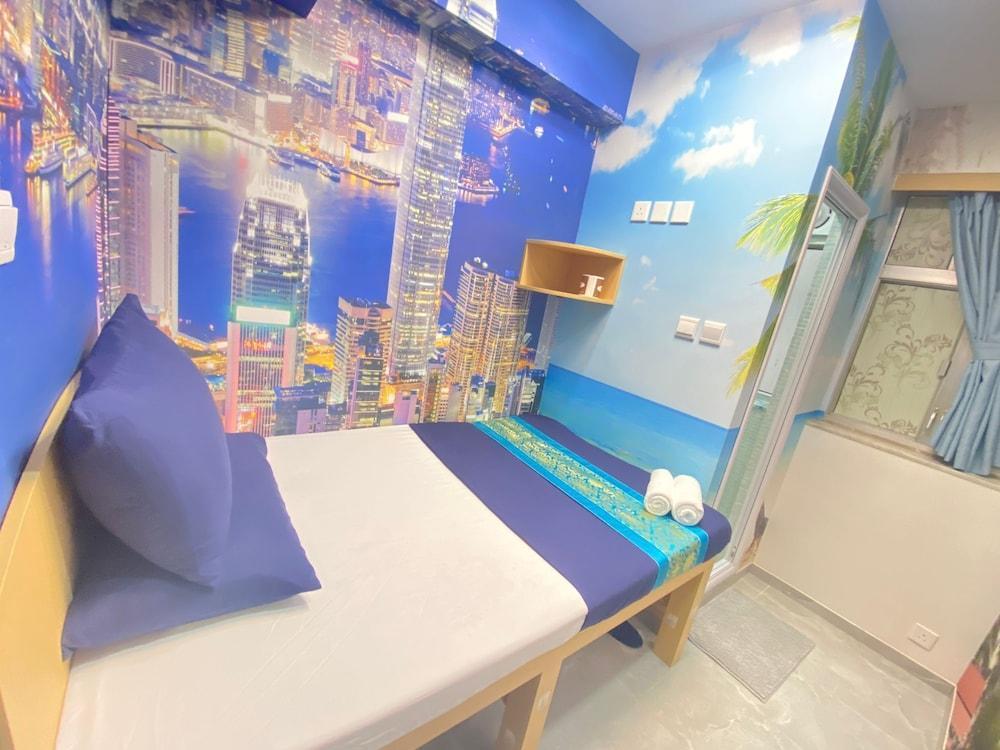 Manila Lounge Room Type - Family Double Room