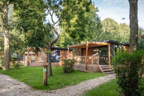 CityKamp Paris Room Type - Two-Bedroom Chalet