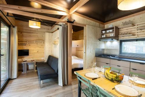 Camping de Paris - Tap to explore photos