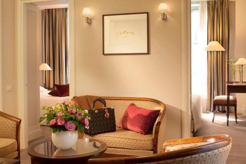 Hôtel Bedford Room Type - Apartment (3 Adults) Hôtel Bedford Room Type - Apartment (3 Adults)