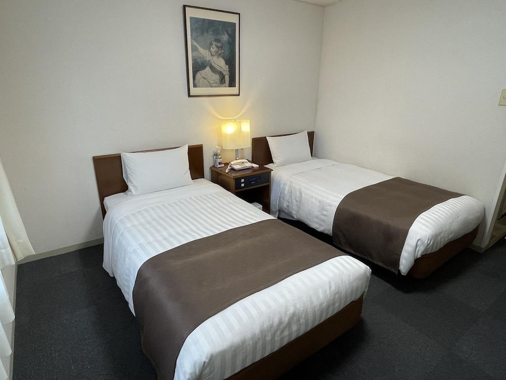 Shinjuku Urban Hotel Room Type - Twin Room, Smoking