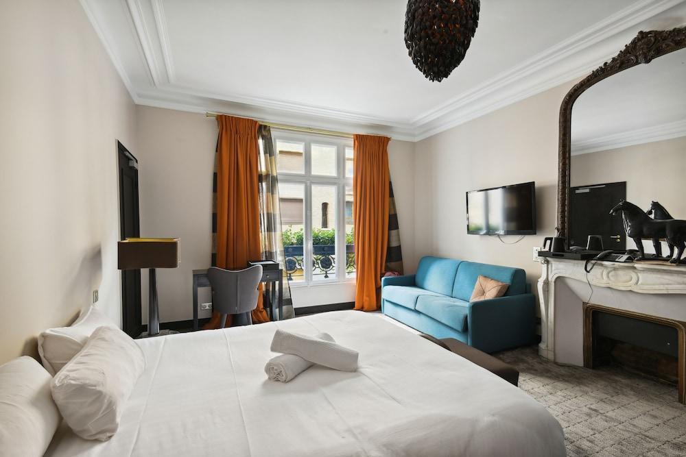 Hôtel Le Paris Singulier Room Type - Classic Triple Room