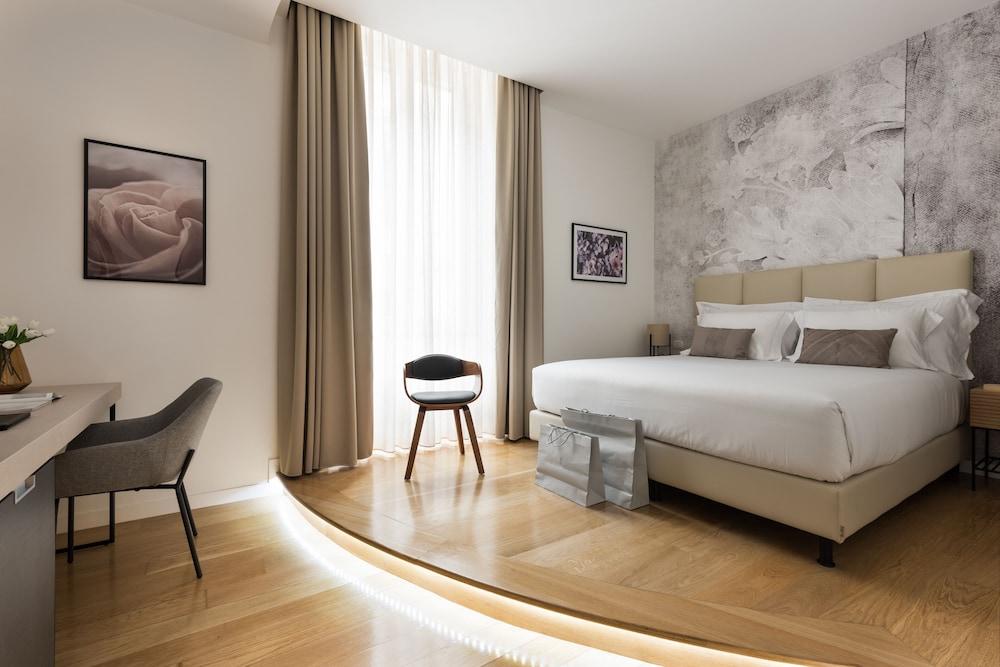 AT 41 Room Type - Deluxe Suite