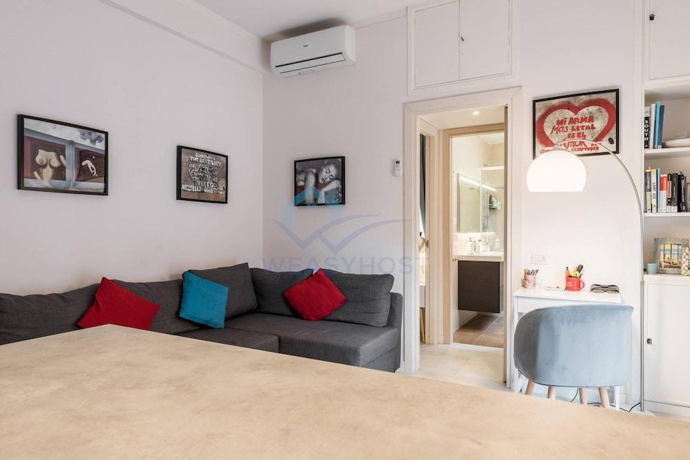 New In Rome Little Candy Apt In Vatican - Tap to explore photos