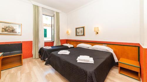 Hotel Center 2 Room Type - Triple Room