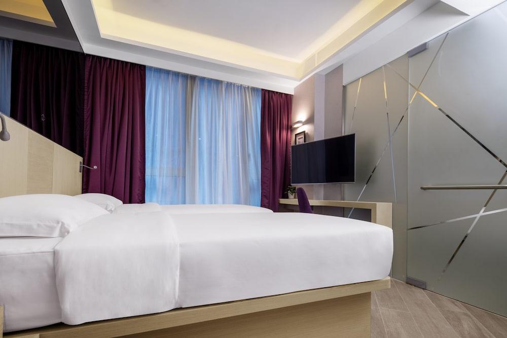 Starphire Hotel Room Type - Starphire Premium Twin Room