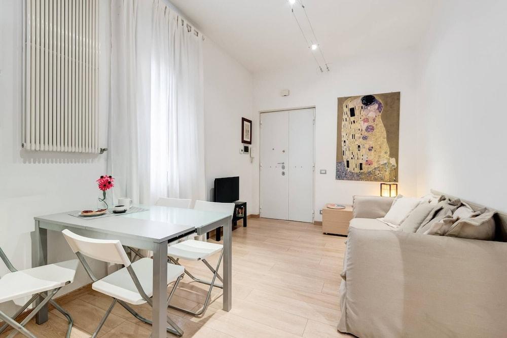 Cosy 1 Bed Flat Close To Vatican - Tap to explore photos