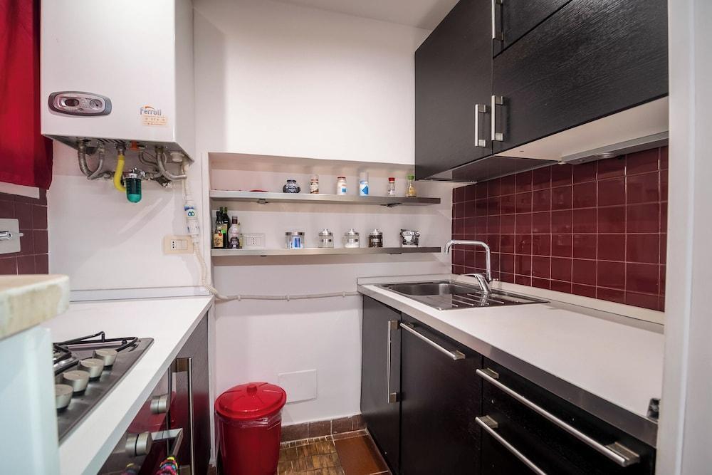 Nice Studio in Trastevere Room Type - Apartment, 1 Bedroom, Accessible, City View Nice Studio in Trastevere Room Type - Apartment, 1 Bedroom, Accessible, City View
