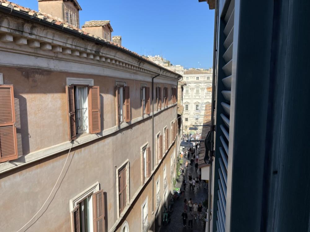Palazzetto Trevi - Tap to explore photos