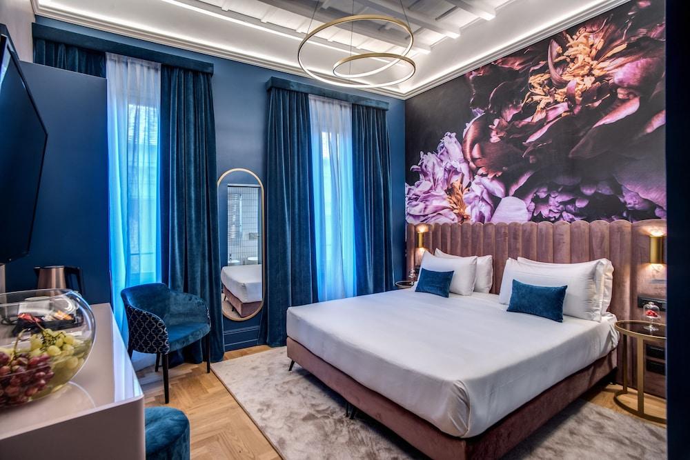 Palazzetto Trevi Room Type - Deluxe Double or Twin Room Palazzetto Trevi Room Type - Deluxe Double or Twin Room