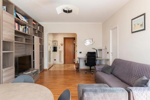 GuestHost - Sunny Terrace Apt in Piazza Bologna - Tap to explore photos