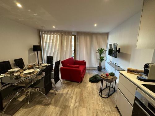 LUXURY 2 Bedrooms - 2 BATHROOMS - F5 - Tap to explore photos
