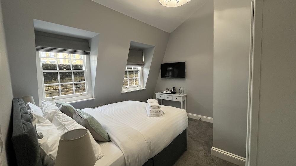 Dockers Inn Room Type - Deluxe Double Room