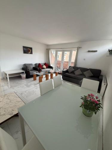 Queens Way Room Type - Two-Bedroom Apartment