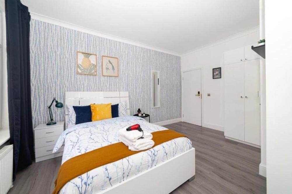 Diana Hotel Near Wembley Self Serviced Apartments Room Type - Standard family of 5 room