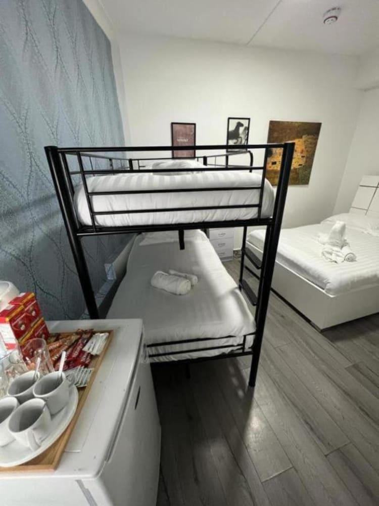Diana Hotel Near Wembley Self Serviced Apartments Room Type - Two Bedroom Apartment (6Guest)