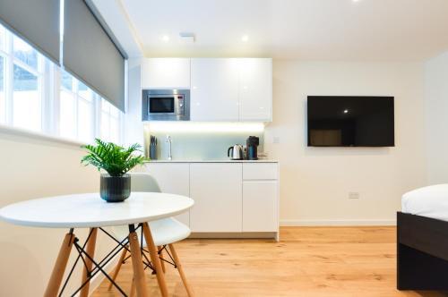 StayPrime Marylebone Serviced Apartments - Tap to explore photos