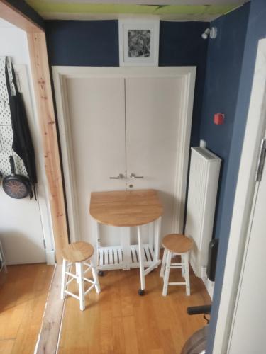 Unique Character Filled, East London Flat - Tap to explore photos