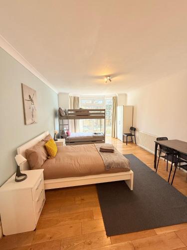 Wembley Rooms Room Type - Family Studio