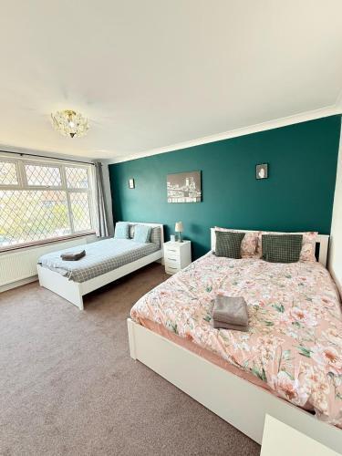 Wembley Rooms Room Type - Quadruple Room with Shared Bathroom