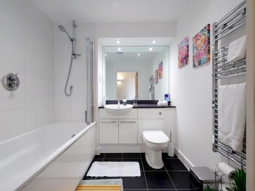 London ExCeL Stays - One bed Apartment Room Type - Apartment with Garden View London ExCeL Stays - One bed Apartment Room Type - Apartment with Garden View