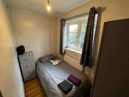 London Comfy Doubles - Tap to explore photos