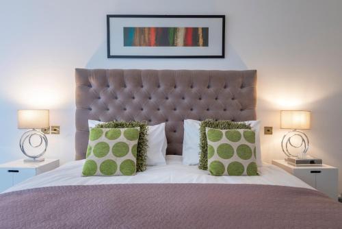 Mayfair Piccadilly - The Choice