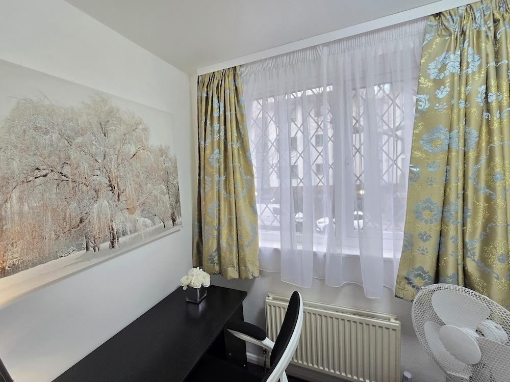 London Marylebone Grendon rooms - Tap to explore photos