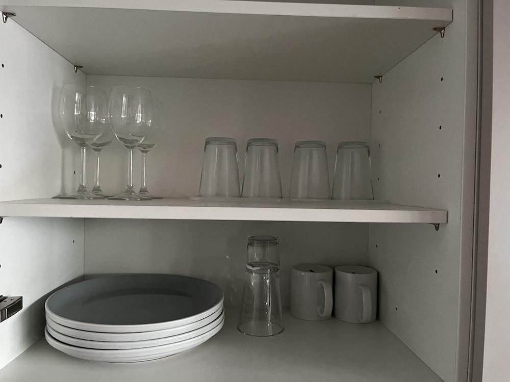Wellington Royal Artillery Apt 2 Bed Home Away hom - Tap to explore photos
