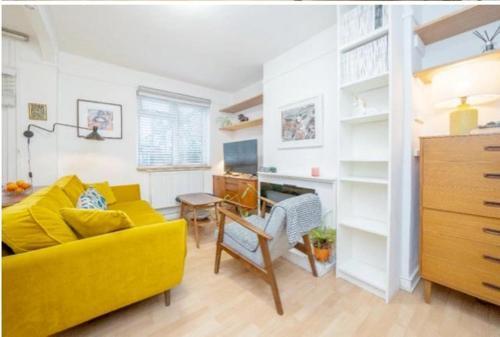 Studio Sleeps 3 - Outdoor Space - Pet Friendly - Tap to explore photos