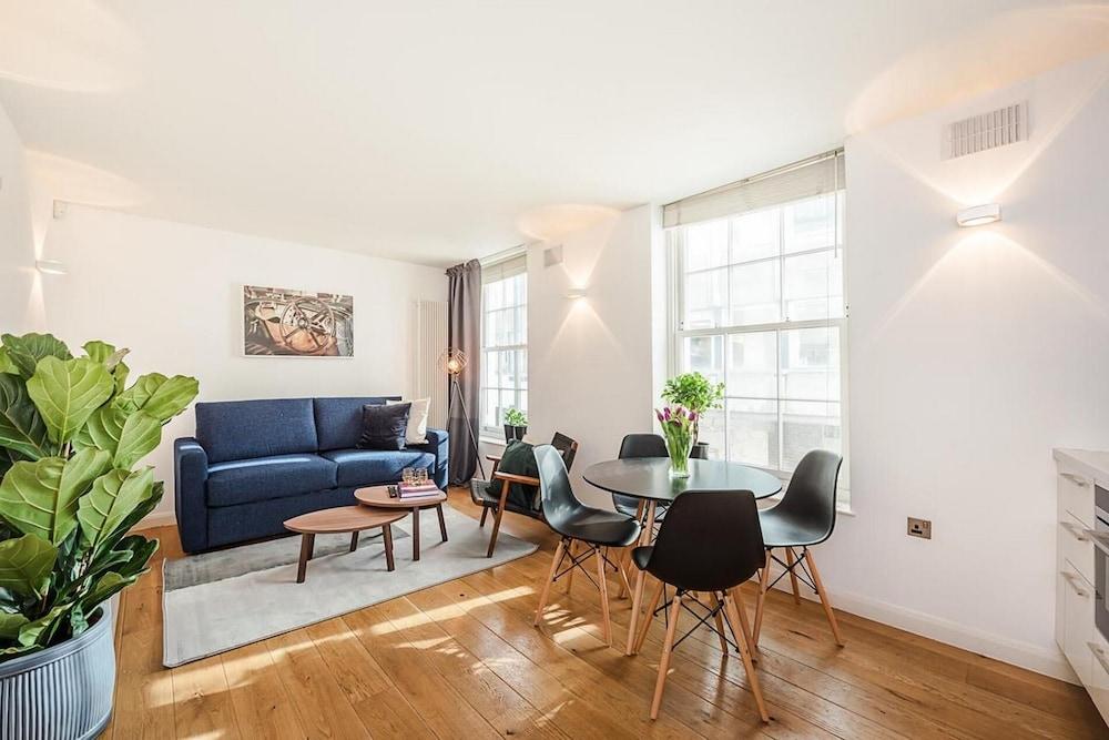 Fantastic 1 Bedroom Flat Leicester Square West End - Tap to explore photos