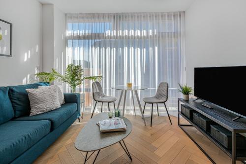 MySquare Premium Apartment near Liverpool Street Station - Tap to explore photos