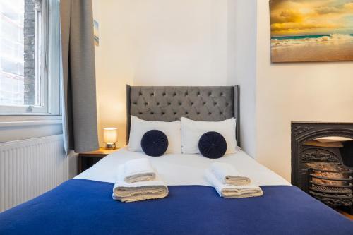 DELUXE AirConditioned Two Bed Apt in Covent Garden - Tap to explore photos