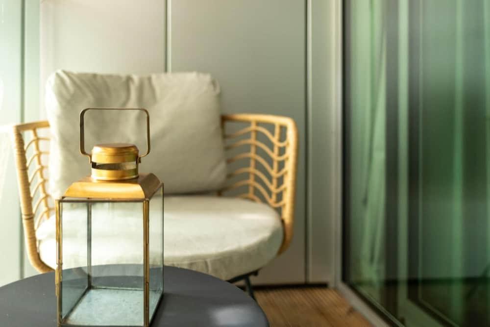 The Aurora's Nest - Lovely 3bdr With Balcony and Study Room - Tap to explore photos