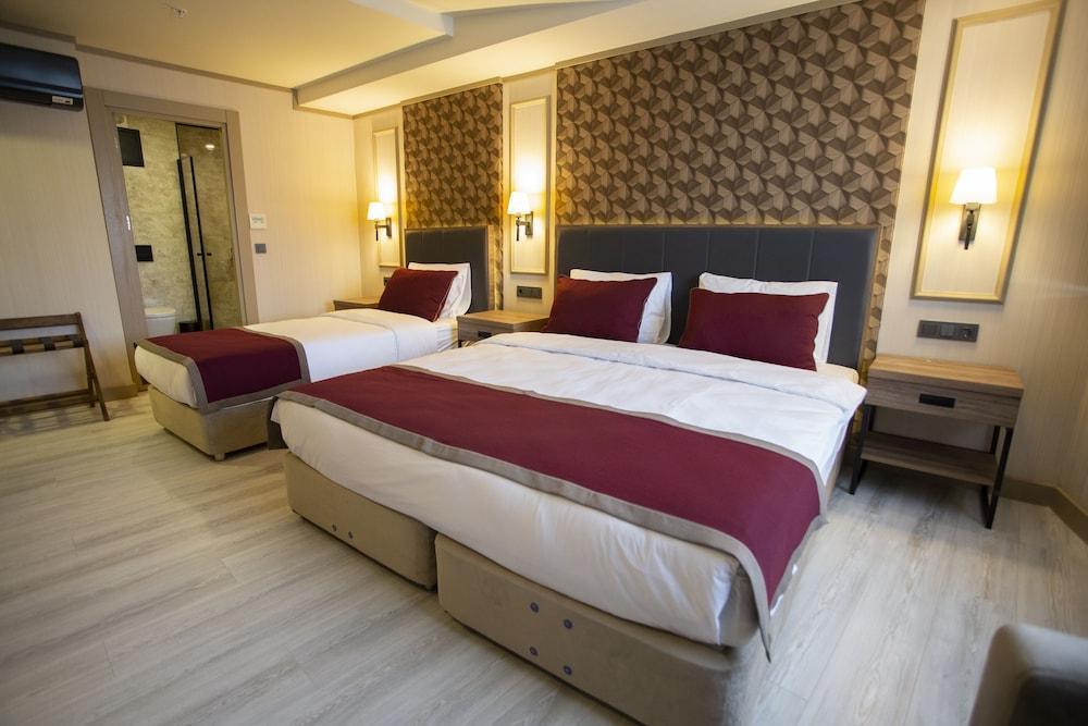 Besiktas Serenity Hotel Room Type - Deluxe Triple Room Besiktas Serenity Hotel Room Type - Deluxe Triple Room