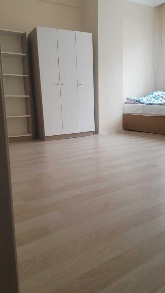 Yar Guestroom - Adults Only - Tap to explore photos