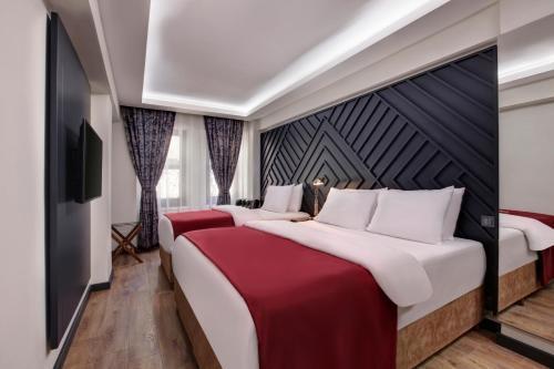 Xenia Hotel Istanbul Room Type - Deluxe Triple Room Xenia Hotel Istanbul Room Type - Deluxe Triple Room