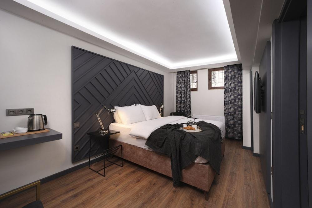 Xenia Hotel Istanbul Room Type - Economy Double Room, 1 Queen Bed