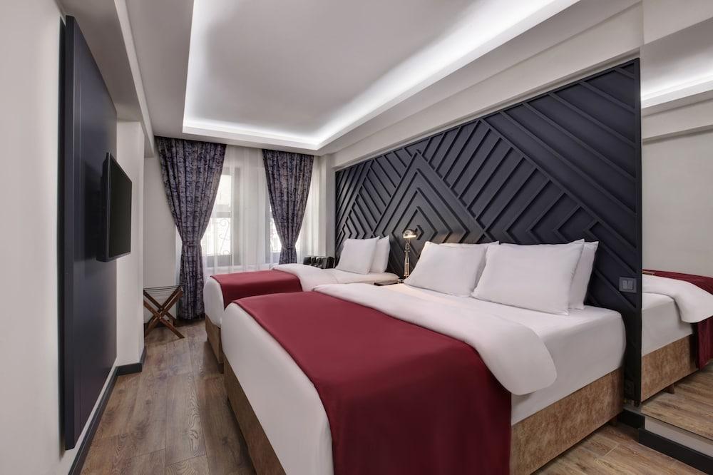 Xenia Hotel Istanbul Room Type - Triple Room